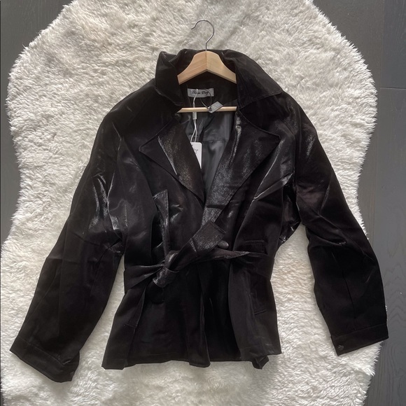 outerwear - Picture 9 of 9